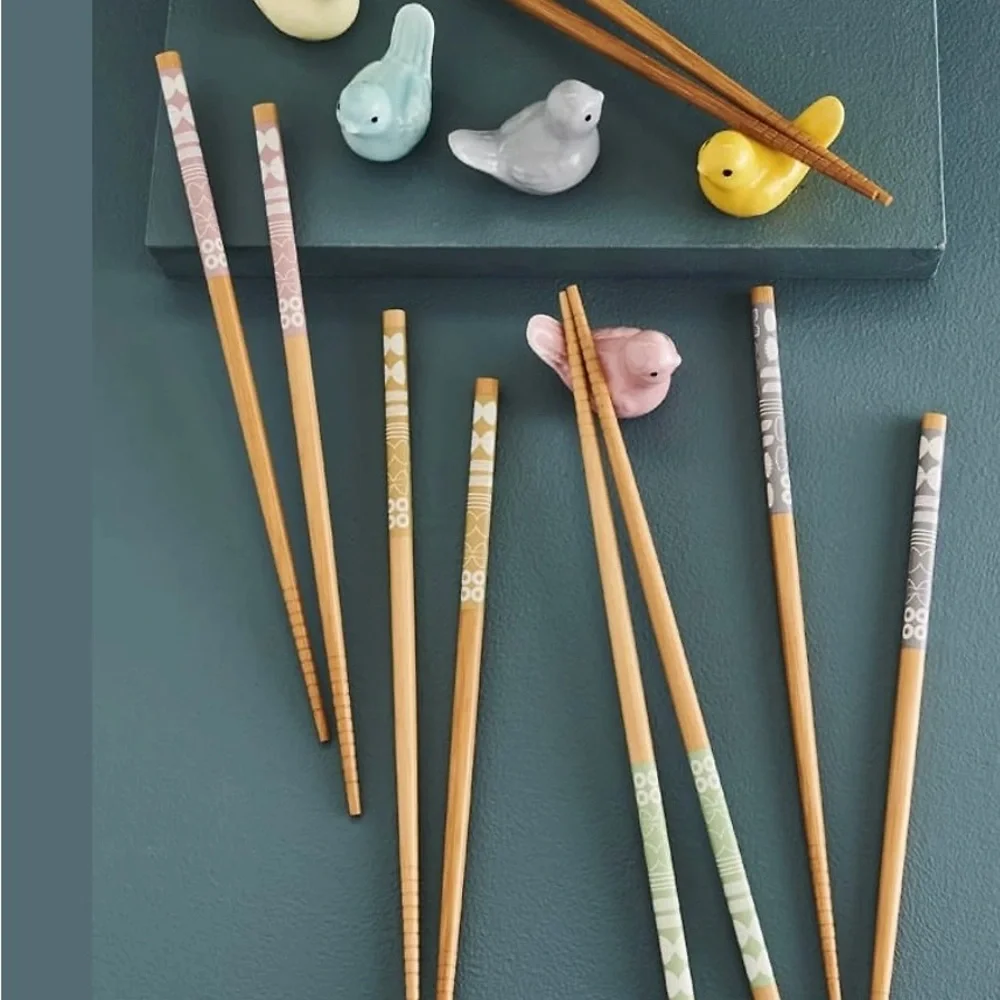 EARTHBOUND Multicolor Bird Chopstick Set